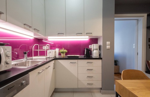 Thissio Apartment | Charming Retreat Below the Acropolis