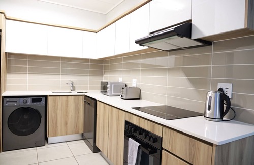 Greater Johannesburg Metropolitan Area Apartment | "Charming Retreat: Cozy Haven