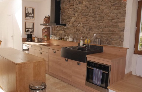 Locmaria House | Charming Retreat Near Sandy Beaches, Sleeps 8, Modern Amenities, Peaceful Location