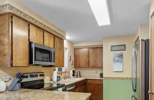 Coeur d'Alene House | Charming Retreat Near Trails w/Hot Tub & Games!