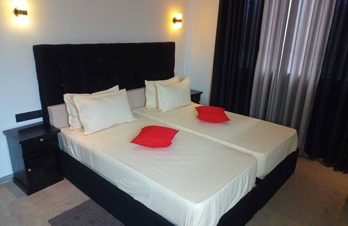 Weligama Hotel | charming retreat with spectacular views