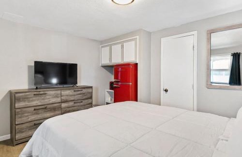 Sparks Apartment | Charming Retro Property #3!