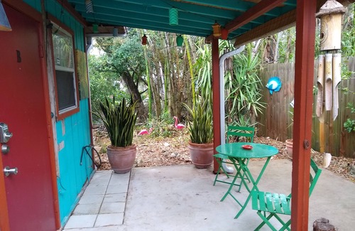 Bonita Springs Apartment | Charming Retro Style Hideaway