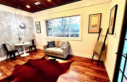 Norfolk House | Charming riverfront 1-bedroom house with WiFi, kitchenette, private deck.