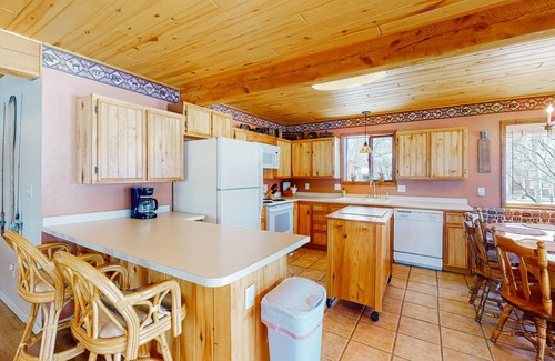 South Fork Cabin | Charming riverfront cabin with mountain view, firepit, washer/dryer & grill