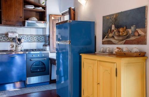 Oltrarno Apartment | Charming, Romantic Apartment, 50mt from Ponte Vecchio, AC, WIFI, LIFT