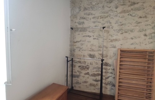 Laroque-des-Arcs Bed & Breakfast | Charming room overlooking the Lot