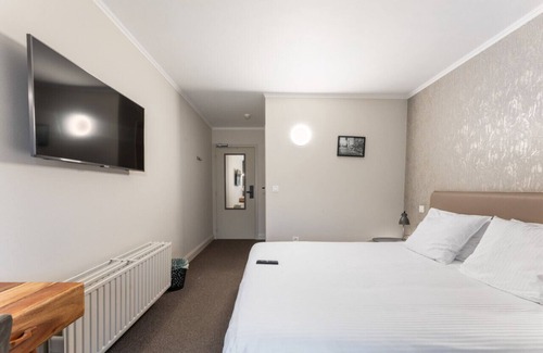Historical Center Bruges Hotel | Charming Room in Historic Hotel