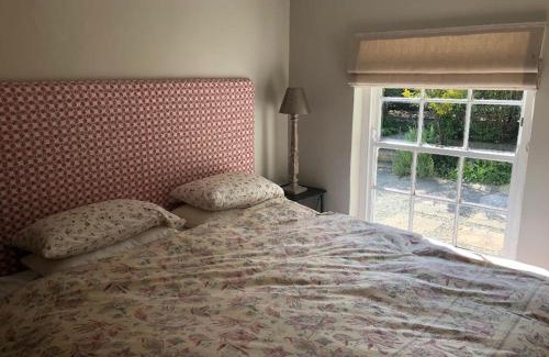 Greyton House | Charming Rose Cottage