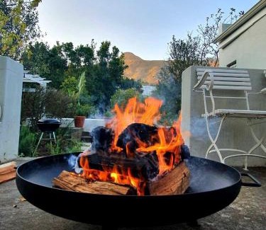 Greyton House | Charming Rose Cottage