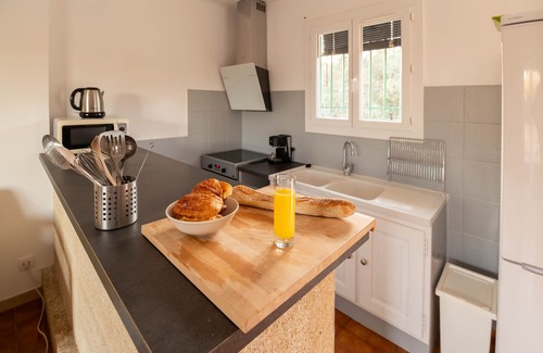 Tourtour Cottage | Charming rural "olive" cottage on a 17Ha estate.