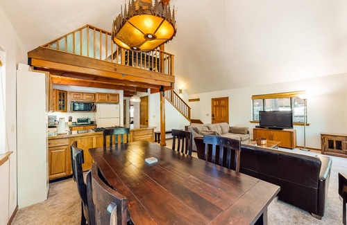 Arnold Cabin | Charming rustic retreat away from it all with great loft, foosball, & cozy deck