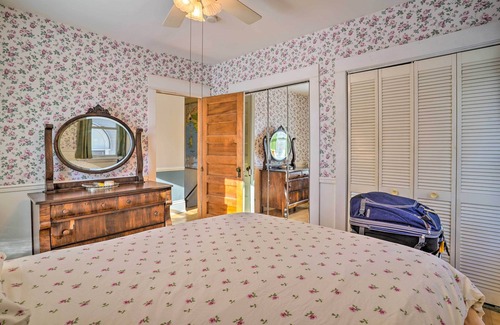 Summit - University House | Charming Saint Paul Home w/Yard, Near Downtown!