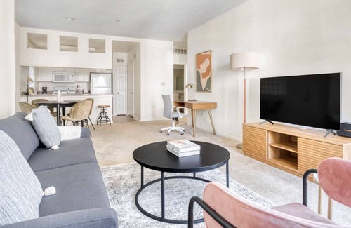 South San Jose Apartment | Charming San Jose 1BR w/ Gym, Pool & W/D, near WF & Costco, by Blueground
