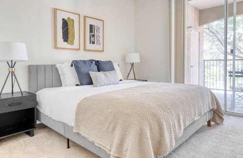 South San Jose Apartment | Charming San Jose 1BR w/ Gym, Pool & W/D, near WF & Costco, by Blueground