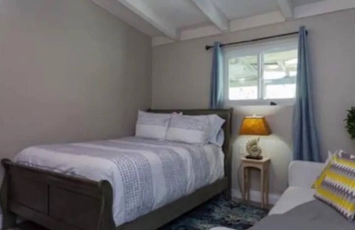 Santa Clarita House | Charming Santa Clarita Home Near Six Flags