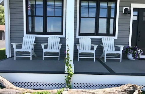 Saratoga Springs Apartment | Charming Saratoga Lake Rental, minutes from Saratoga and the track. Sleeps 3