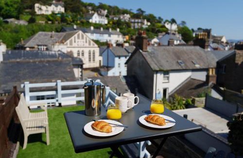 Aberdovey House | Charming Seaside Fisherman's Cottage Sleeps two