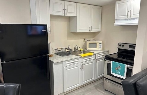 West Little Havana House | Charming secure 2 bedroom home near Miami AirPort. Free parking