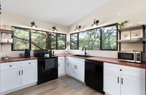 West Sedona House | Charming Sedona ~ Casita w/Stunning Views