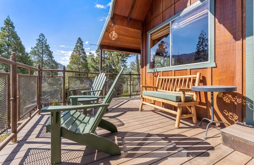 Posey Cabin | Charming Sequoia National Forest Cabin with Breathtaking Views