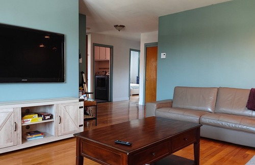 Laval-des-Rapides Apartment | Charming, Serene & Conveniently Located Apartment