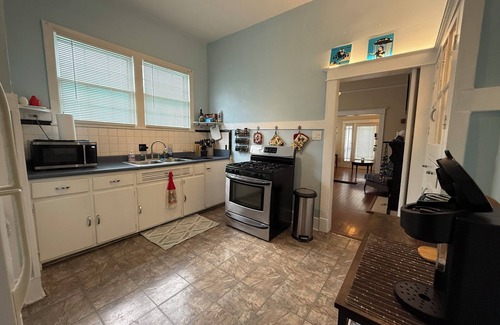 Irish Channel House | Charming shotgun double in Irish Channel, minutes from everything!