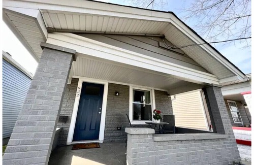 Merriwether House | Charming shotgun home, minutes from Churchill Downs, Expo Center & downtown