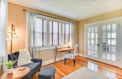 Smithfield House | Charming Smithfield House Walk to Downtown!