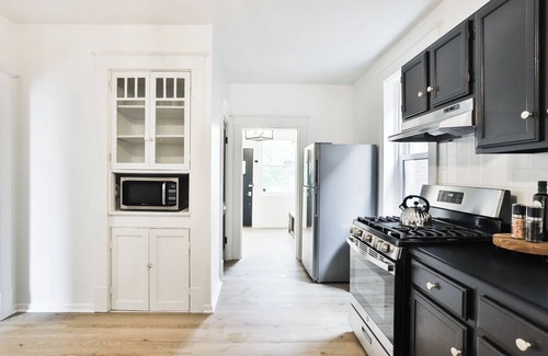 St. Louis House | Charming South City 2 Bedroom House by StayLage