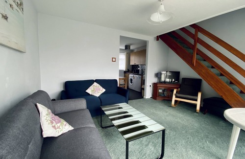 Great Yarmouth Ski Chalet | Charming Spacious 3-bedroom Beach Holiday House, Norfolk
