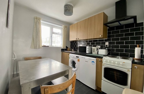 Great Yarmouth Ski Chalet | Charming Spacious 3-bedroom Beach Holiday House, Norfolk
