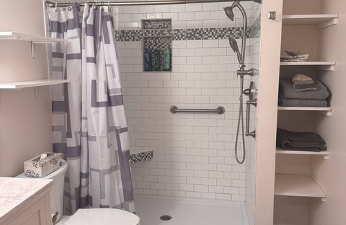 Fletcher Apartment | Charming spacious 1-bedroom apartment in lovely Asheville/Fletcher