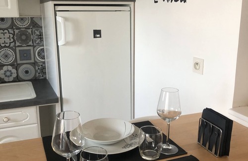 Etel Apartment | Charming spacious 1-room apartment, view of the ria, heated swimming pool in season, wifi