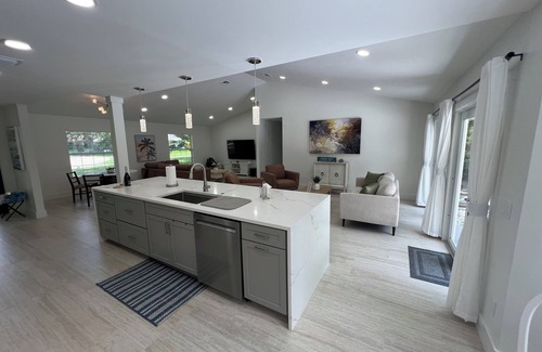 Vero Beach House | Charming Spacious 2 Bedroom 1 Bath in Serene Vero Beach Orchid Island