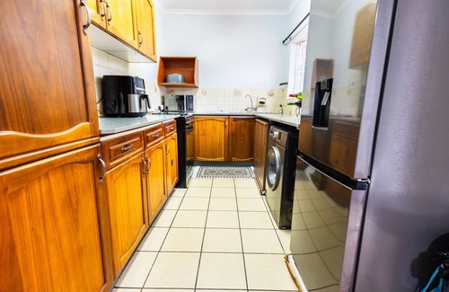 The Reeds House | Charming Spacious 3-bedroom house in Centurion with WiFi and Big Pool