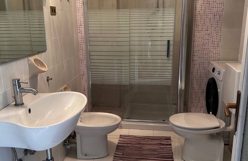Viverone Bed & Breakfast | Charming Spacious B&B with Balcony, near Lago di Viverone on the Via Francigena