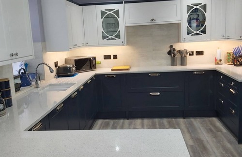 Cowes Cottage | Charming Spacious Cowes Cottage, convenient for High Street, Red Jet & Marina's