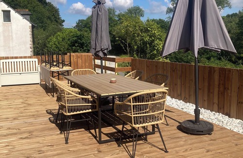 Plouneventer Apartment | Charming, spacious apartment with terrace at Brézal mill