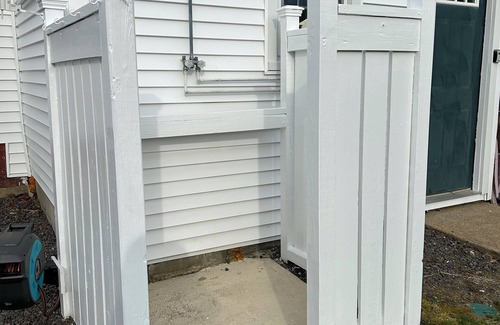 Pine Point House | Charming, Spacious Remodeled Pine Point Beach House Steps to the Sandy Beach