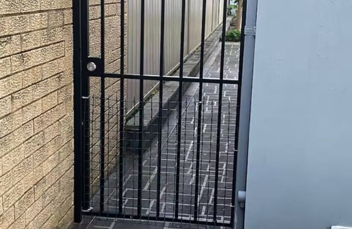 Kogarah House | Charming Spacious & Stylish 1 Bedroom Hse Near Rockdale Plaza, beach & Airport