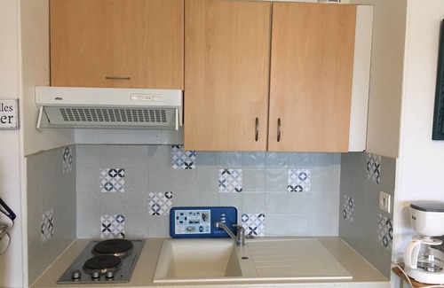 Courseulles-sur-Mer Apartment | Charming Studio overlooking the Port