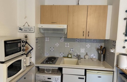 Courseulles-sur-Mer Apartment | Charming Studio overlooking the Port