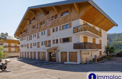 Saint-Etienne-de-Tinee Apartment | Charming studio in Auron