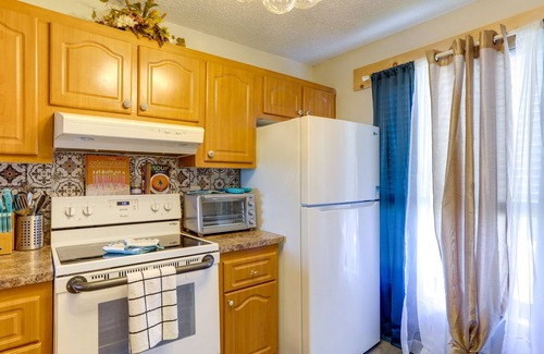 Palma del Mar Condo | Charming St Petersburg Condo ~ 2 Mi to the Beach!