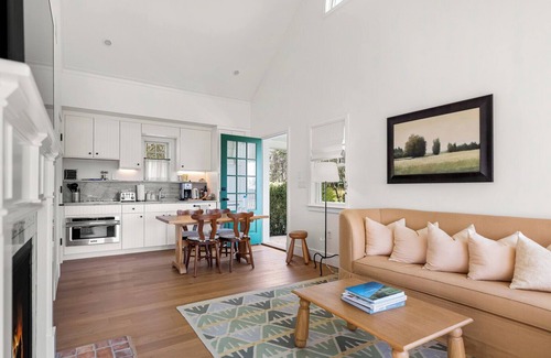 Hampton Bays Hotel | Charming, Stand-alone, Single-story Garden Cottage at Historic Canoe Place Inn