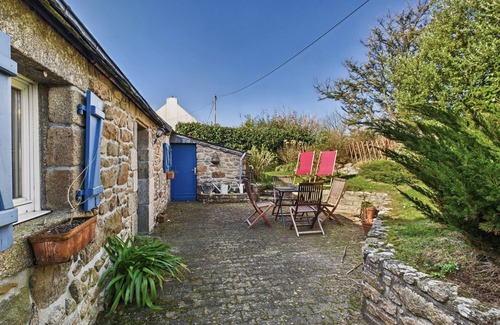 Plouguerneau Ski Chalet | Charming stone house with ocean view