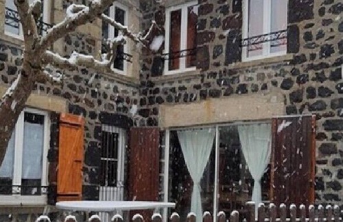 Alleyrac House | Charming stone house