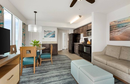 Ash Hotel | Charming Studio suite in the heart of Myrtle Beach.