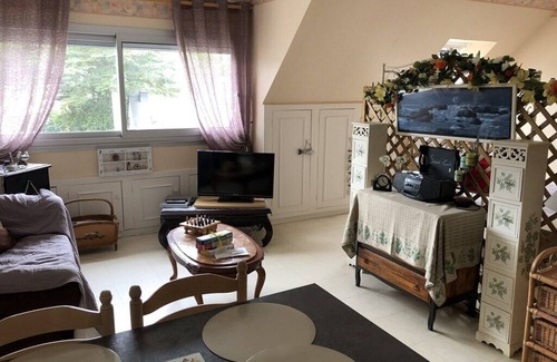 Saint-Cast-le-Guildo Apartment | Charming studio located 150 m from the beach for 3 people